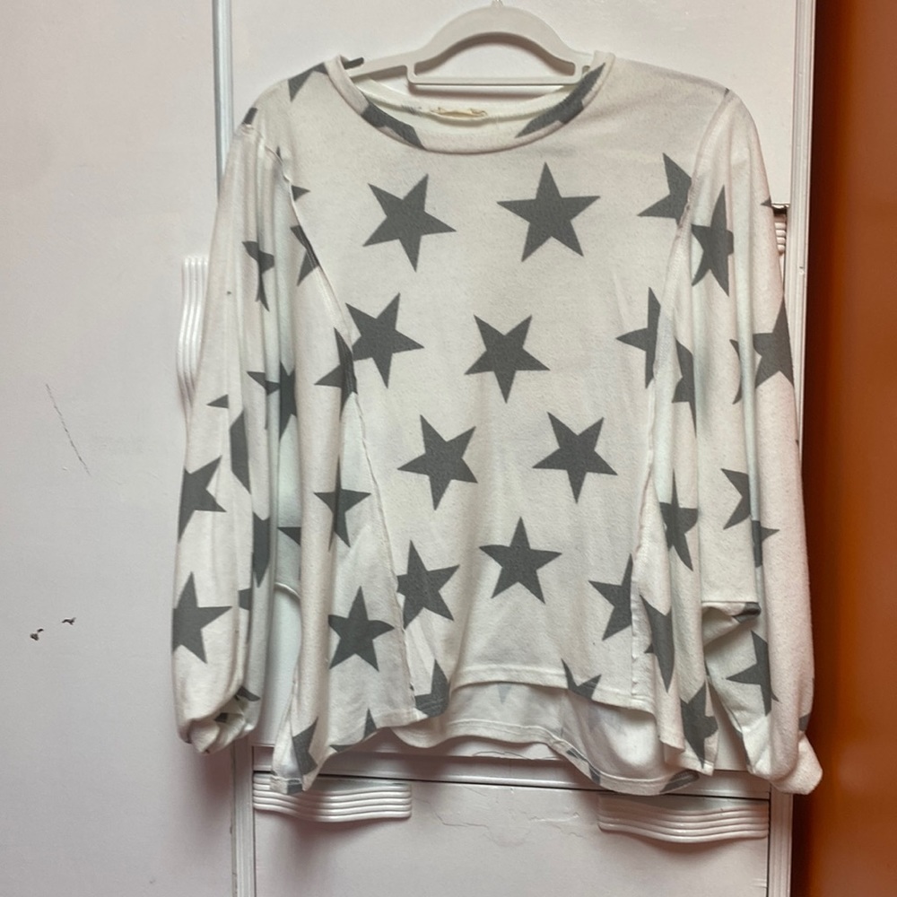 Altar’d State women’s top!